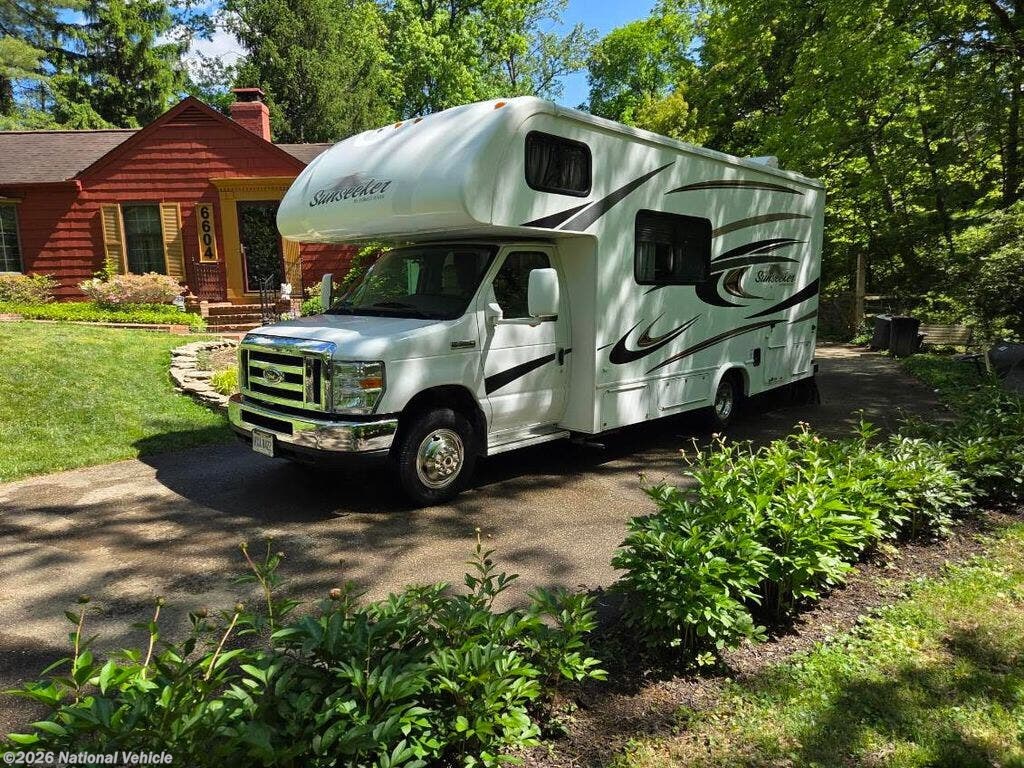 Used 2014 Forest River Sunseeker 2300 available in Cincinatti, Ohio