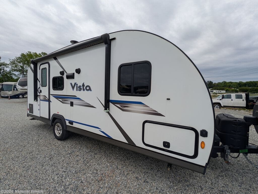 Used 2022 Gulf Stream Vista Cruiser 19CSK available in Mt. Holly, North Carolina