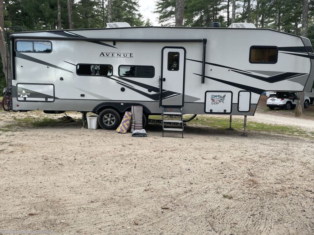 Used 2023 Alliance RV Avenue 31BHS available in Westbrook, Maine