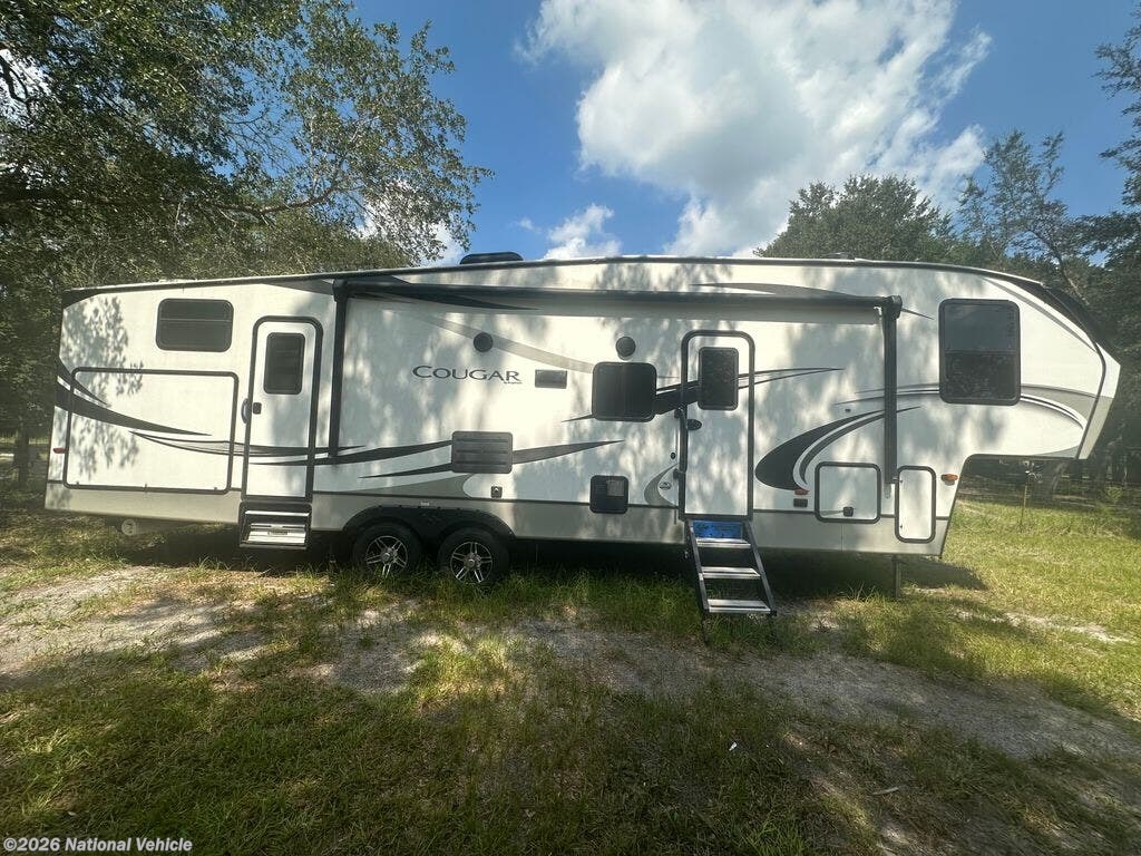 Used 2020 Keystone Cougar 32BHS available in Green Cove Springs, Florida