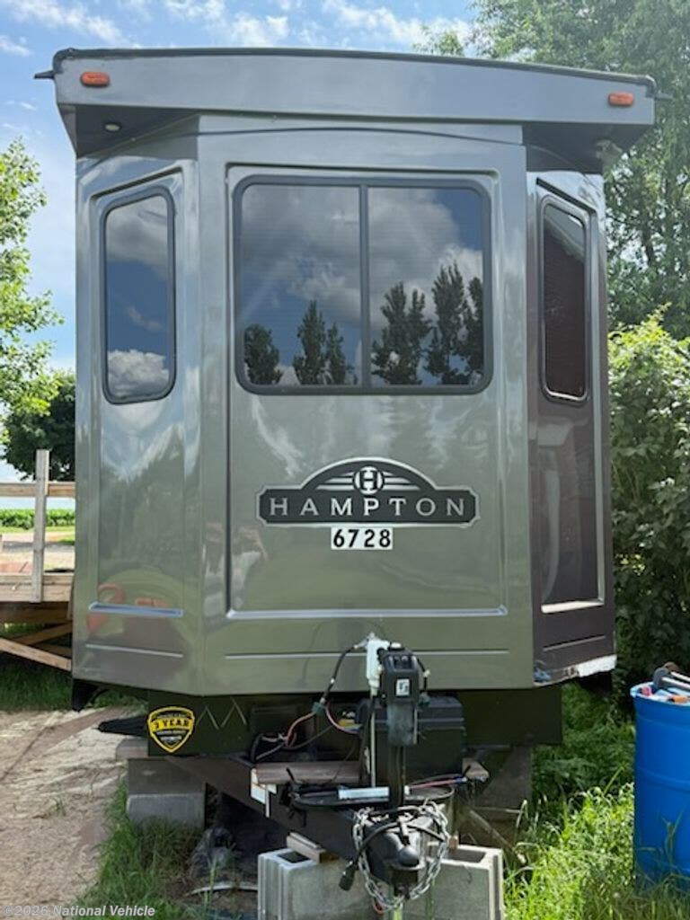 Used 2018 CrossRoads Hampton Destination 370FDL available in Mechanicsville, Iowa