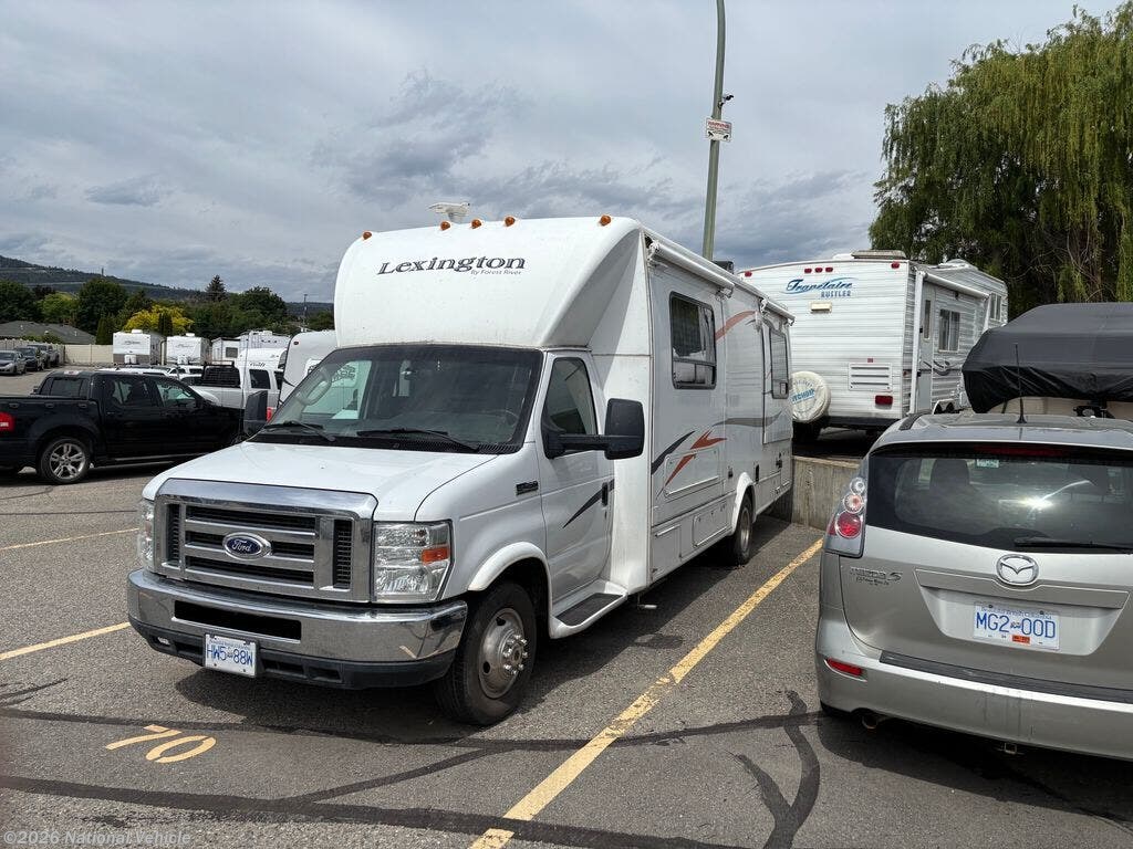 Used 2014 Forest River Lexington Grand Touring 265DS-CD available in Westbank, British Columbia