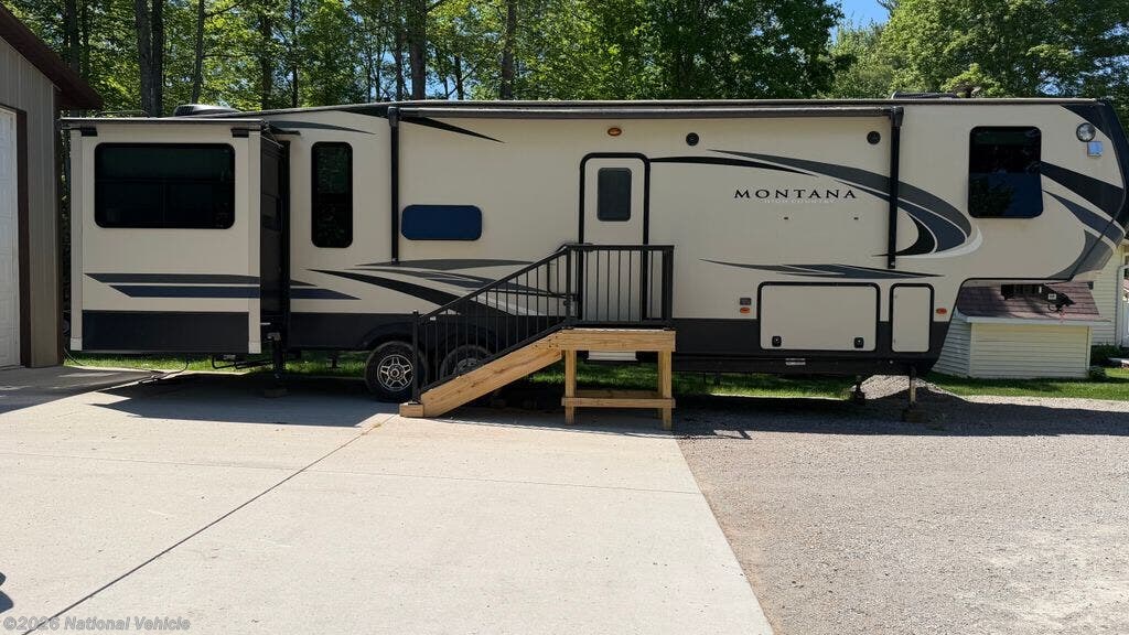 Used 2018 Keystone Montana High Country 379RD available in Gladwin, Michigan