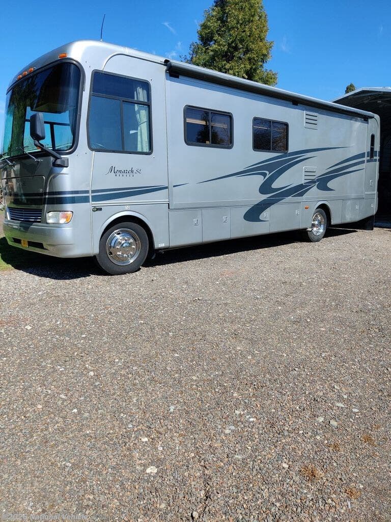 Used 2006 Monaco RV Monarch SE 33SFS available in Medford, Oregon