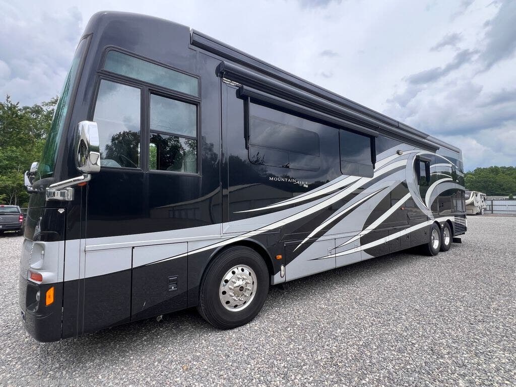 Used 2014 Newmar Mountain Aire 4369 available in Cookeville, Tennessee