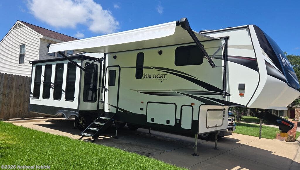 Used 2019 Forest River Wildcat 32WB available in Grapevine, Texas