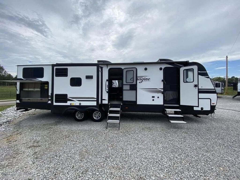 Used 2022 Grand Design Imagine 3250BH available in Bellefontaine, Ohio