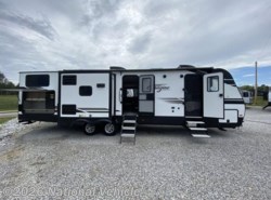 Used 2022 Grand Design Imagine 3250BH available in Bellefontaine, Ohio
