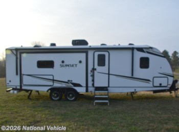 Used 2022 CrossRoads Sunset Trail Super Lite 285CK available in Glasgow, Kentucky