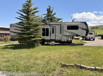 Used 2016 Starcraft Solstice 376FL5 available in Gallatin Gateway, Montana