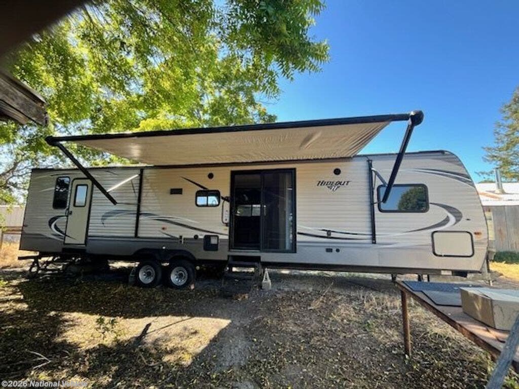 Used 2015 Keystone Hideout Luxury 38FQTS available in Penngrove, California