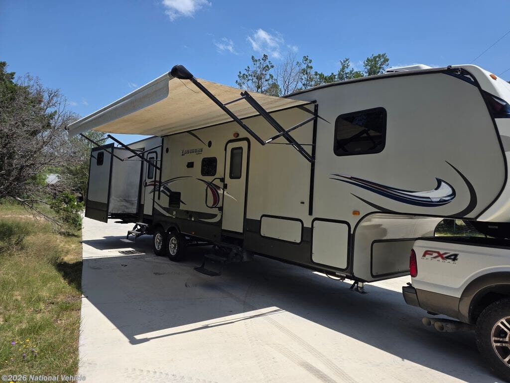 Used 2016 CrossRoads Longhorn Rezerve 36DB available in Kerrville, Texas