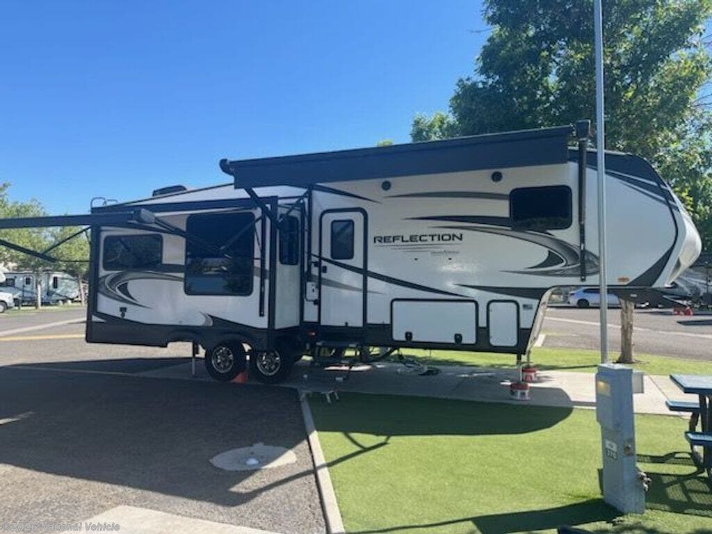 Used 2021 Grand Design Reflection 303RLS available in Sparks, Nevada