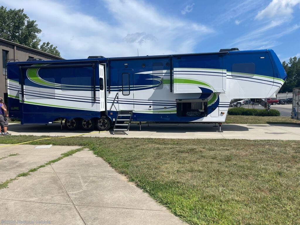 Used 2026 Luxe Elite 42RL available in Renton, Washington