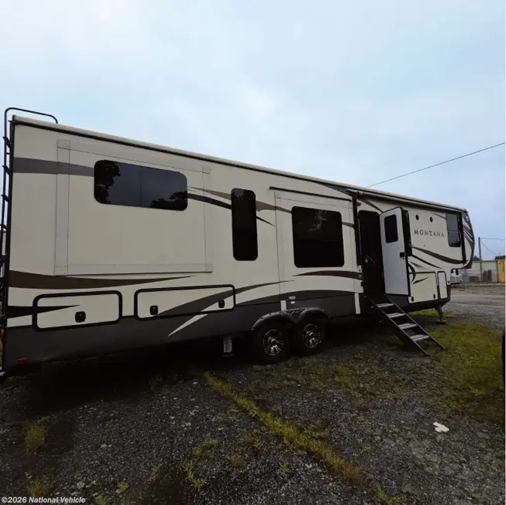 Used 2017 Keystone Montana 3790RD available in Plainfield, Connecticut