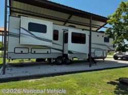 Used 2022 Keystone Montana 3791RD available in Pottsboro, Texas
