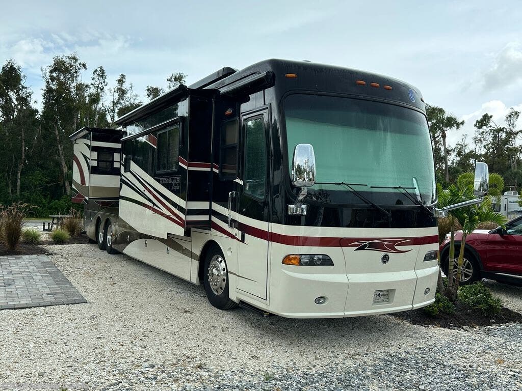 Used 2009  Holiday Rambler Scepter 42PDQ by Holiday Rambler from National Vehicle in Arcadia, FL