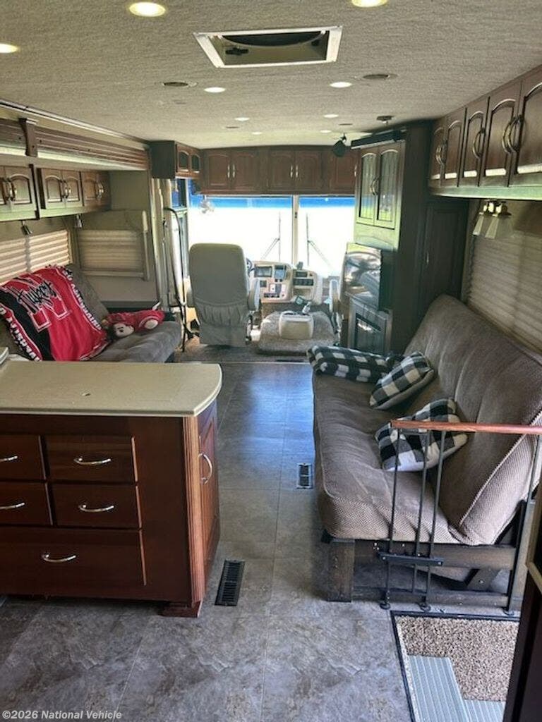 Used 2003 Itasca Sunflyer 39T available in Decatur, Nebraska