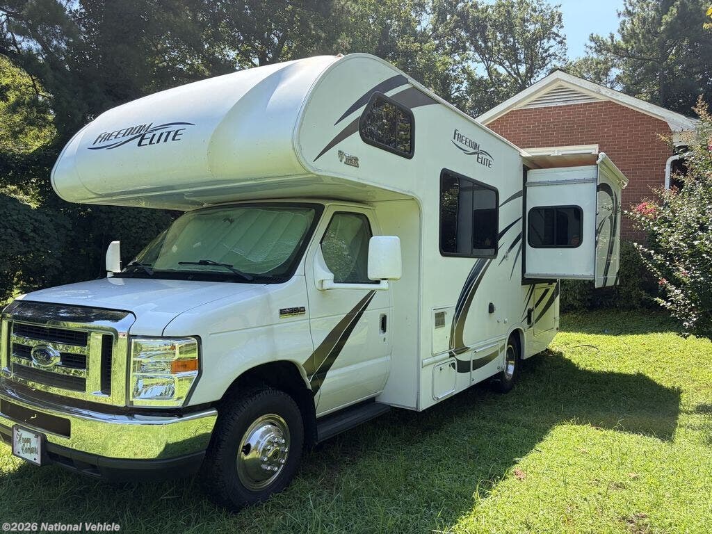Used 2018  Thor Motor Coach Freedom Elite 22FE by Thor Motor Coach from National Vehicle in Asheboro, NC