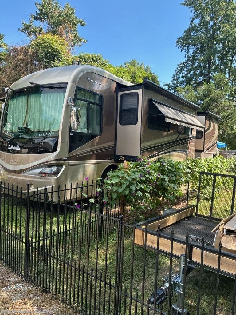 Used 2008  Fleetwood Revolution LE 40E by Fleetwood from National Vehicle in Greensboro, NC