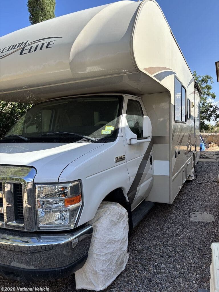 Used 2017  Thor Motor Coach Freedom Elite 26HE by Thor Motor Coach from National Vehicle in Las Cruces, NM