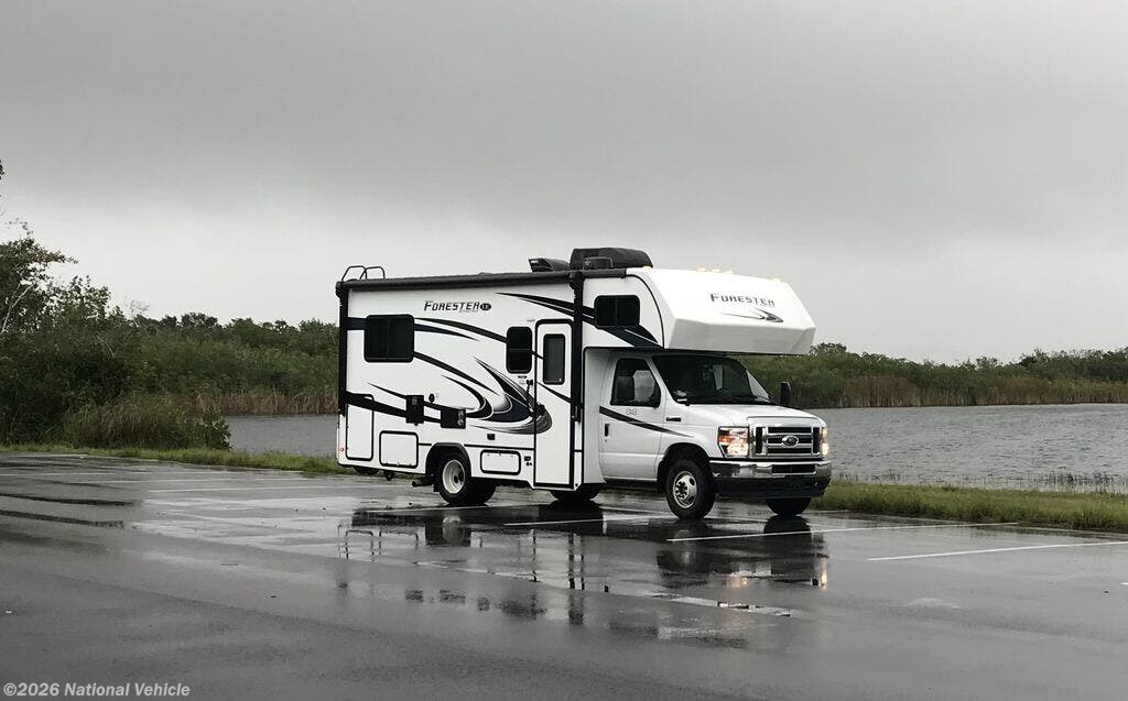 Used 2021  Forest River Forester LE 2151SLE by Forest River from National Vehicle in Dallas, GA
