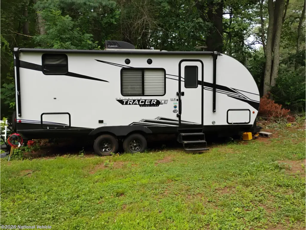 Used 2022  Forest River Tracer LE 200 BHSLE by Forest River from National Vehicle in Jewitt City, CT