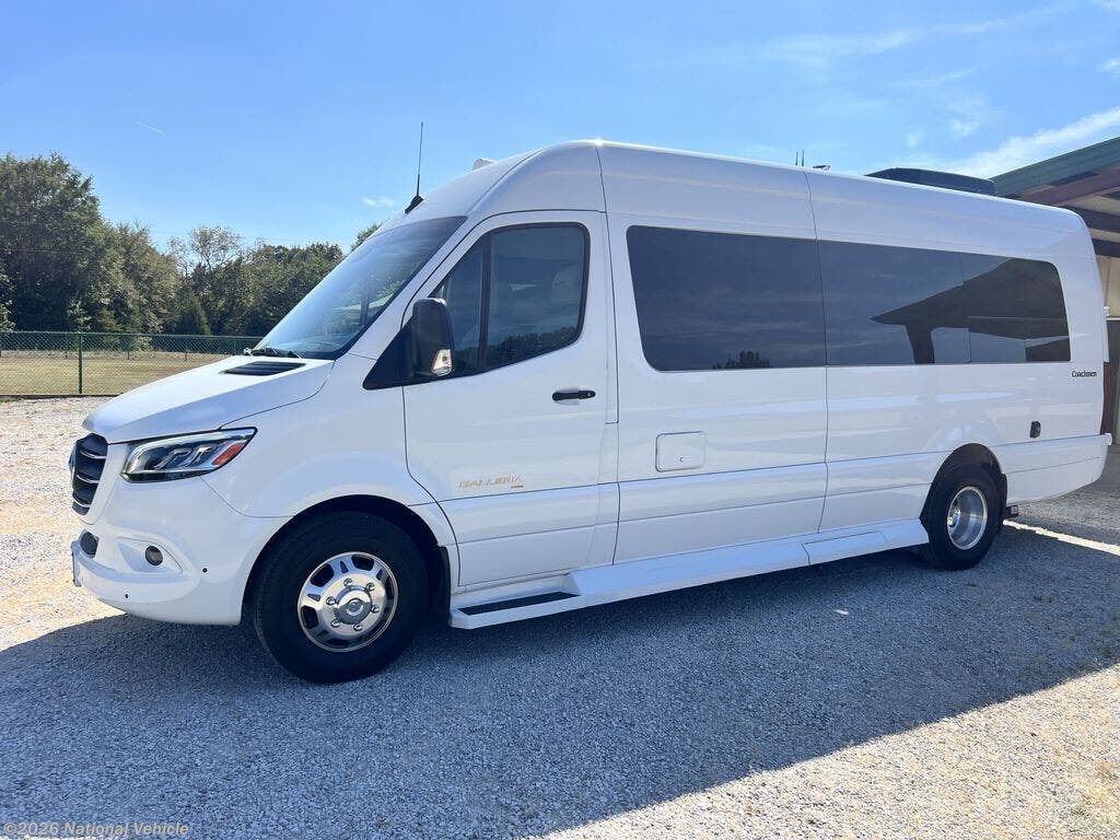 Used 2021  Coachmen Galleria 24FLM by Coachmen from National Vehicle in Sallisaw, OK