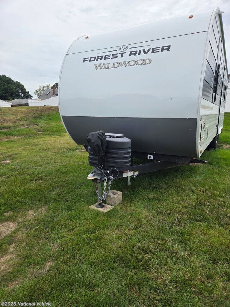 Used 2025  Forest River Wildwood 27RE by Forest River from National Vehicle in Johnston, RI