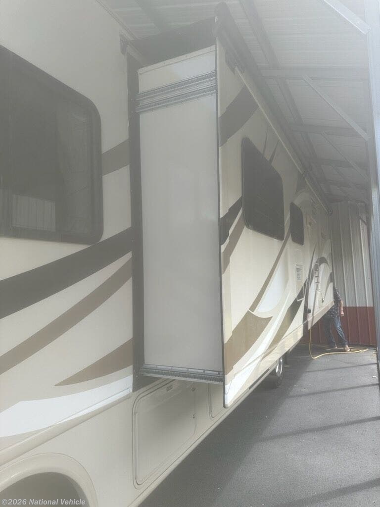 Used 2018  Thor Motor Coach A.C.E. 29.3 by Thor Motor Coach from National Vehicle in Owensboro, KY