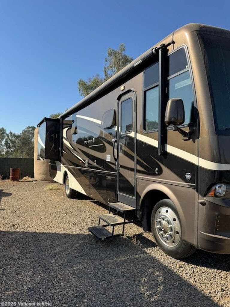 Used 2018  Newmar Bay Star 3401 by Newmar from National Vehicle in Madera, CA
