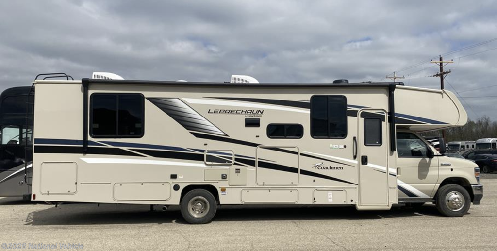 Used 2022  Coachmen Leprechaun Premier 319MB by Coachmen from National Vehicle in Torrance, CA