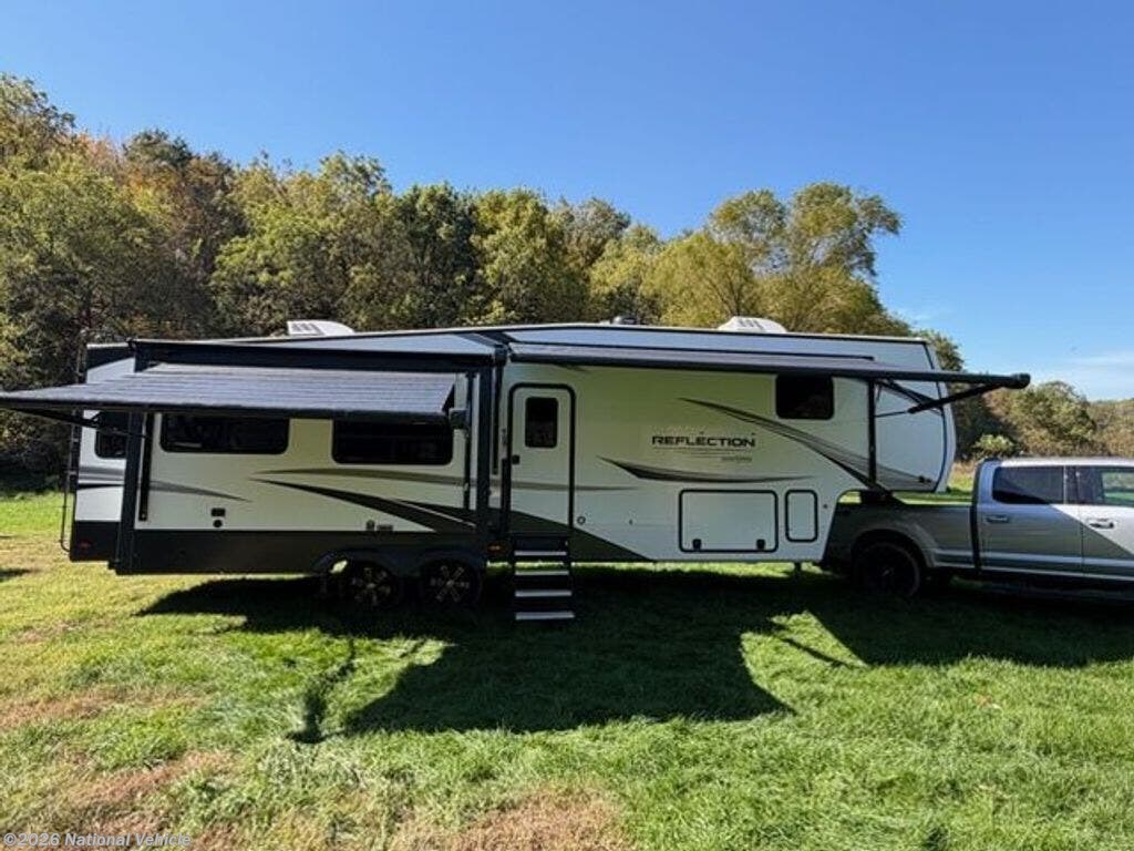Used 2025  Grand Design Reflection 337RLS by Grand Design from National Vehicle in Scales Mound, IL