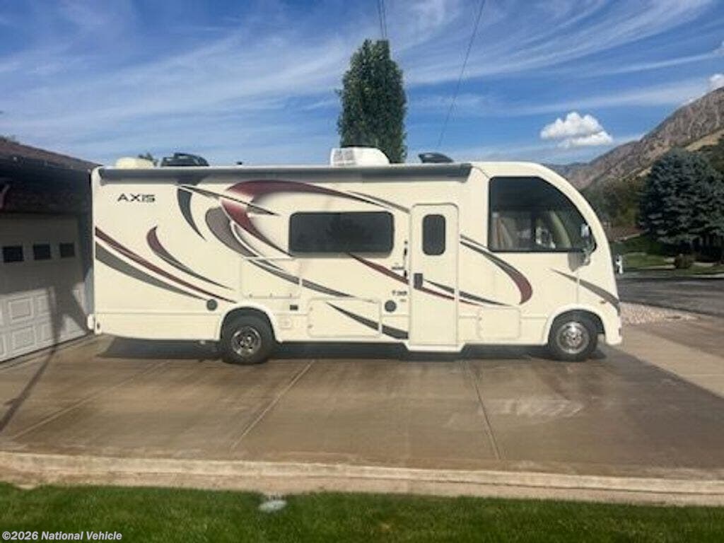Used 2018  Thor Motor Coach Axis 25.3 by Thor Motor Coach from National Vehicle in Ogden, UT