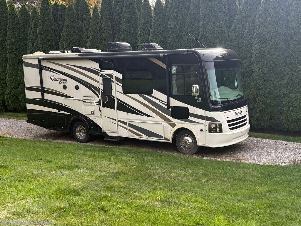Used 2018  Coachmen Pursuit Precision 27DS by Coachmen from National Vehicle in Goshen, IN