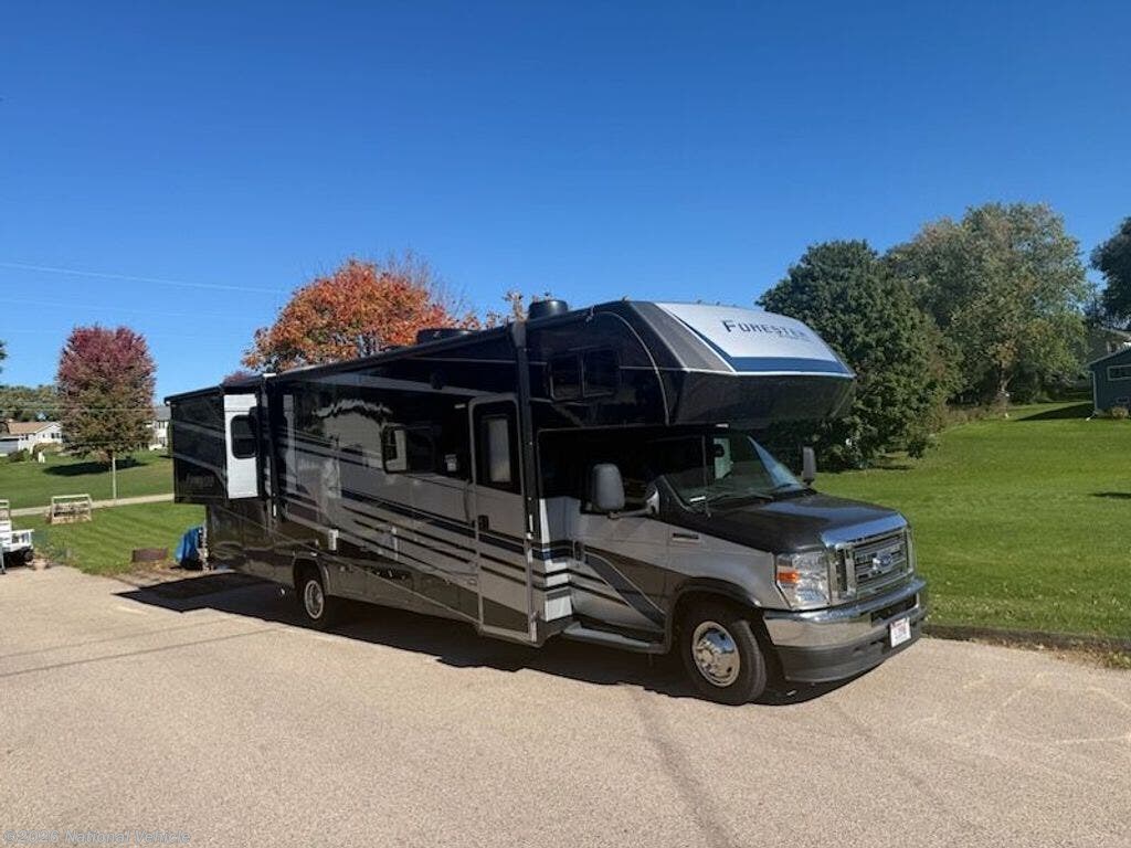 Used 2023  Forest River Forester Classic 3011DSF by Forest River from National Vehicle in Dodgeville, WI