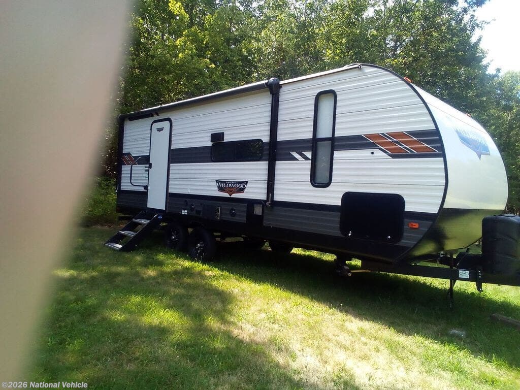 Used 2022  Forest River Wildwood 22RBS by Forest River from National Vehicle in Springvale, ME