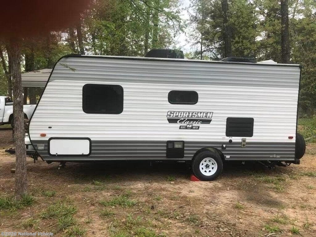 Used 2021  K-Z Sportsmen Classic 170MB by K-Z from National Vehicle in Lindale, TX