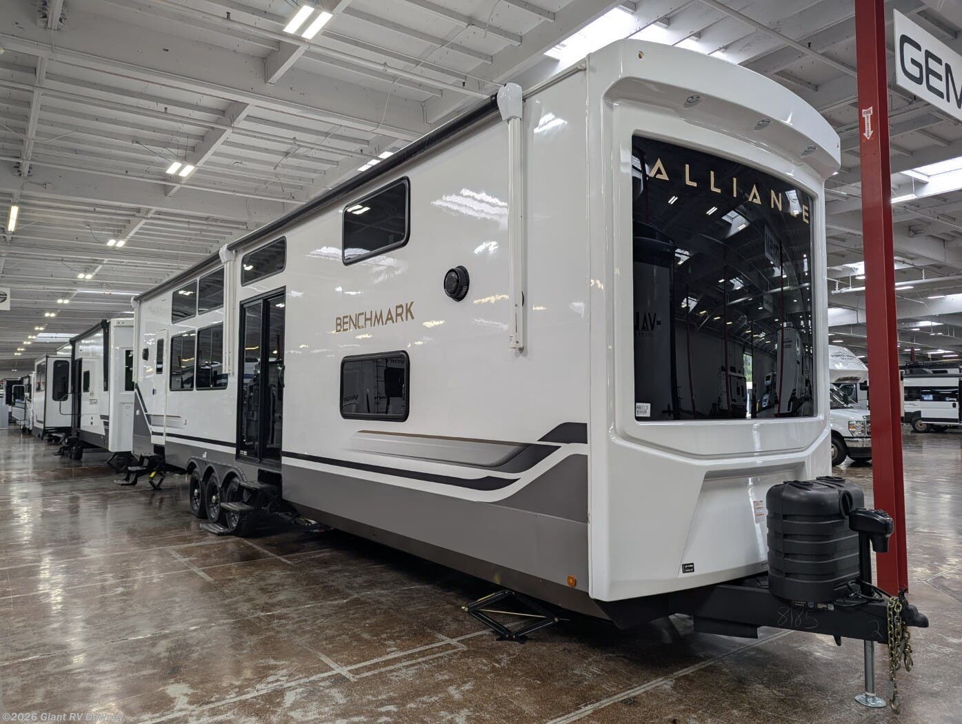 New 2026 Alliance RV Benchmark 44LFT available in Downey, California