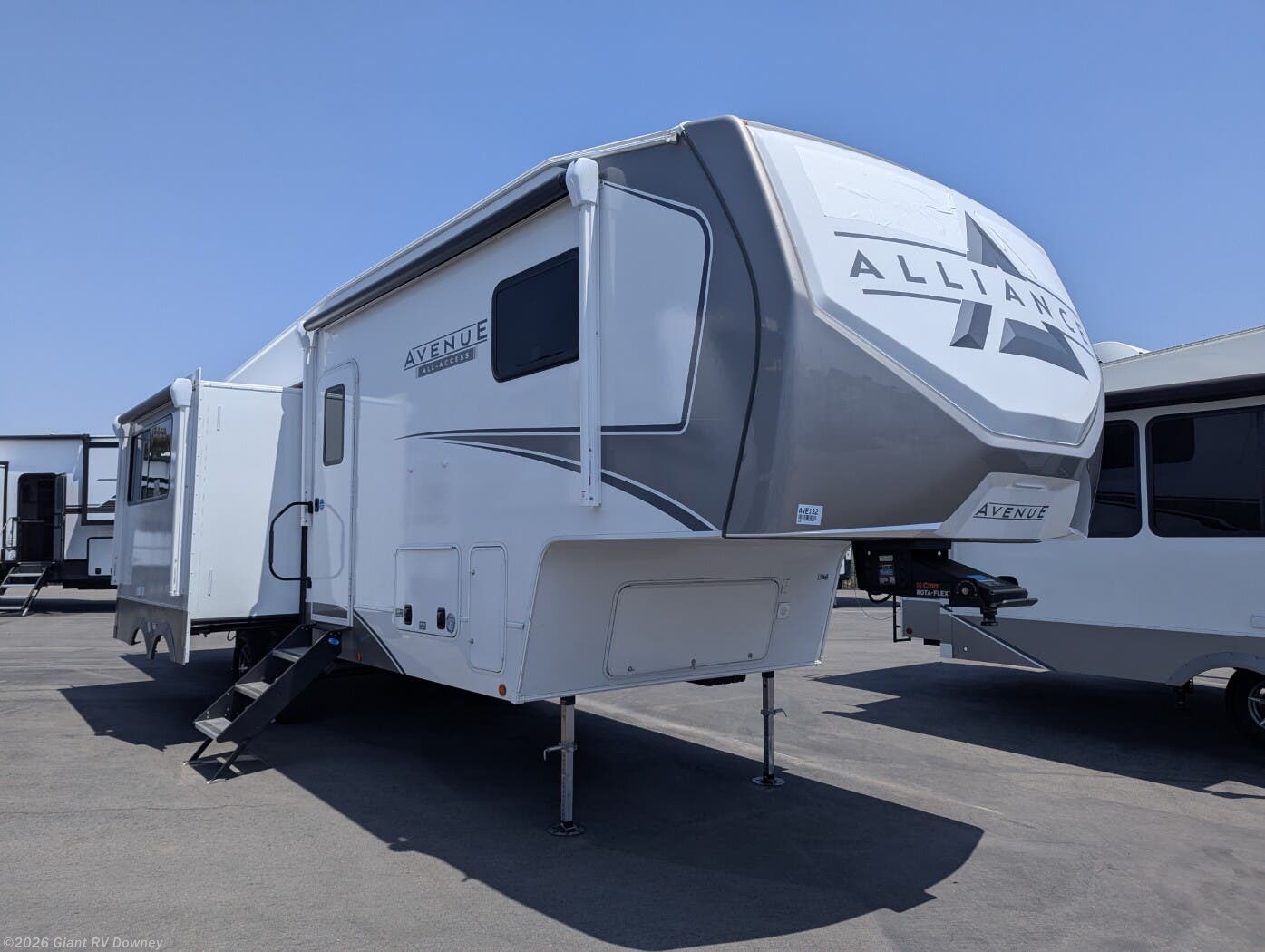 New 2026 Alliance RV Avenue 30BH available in Downey, California