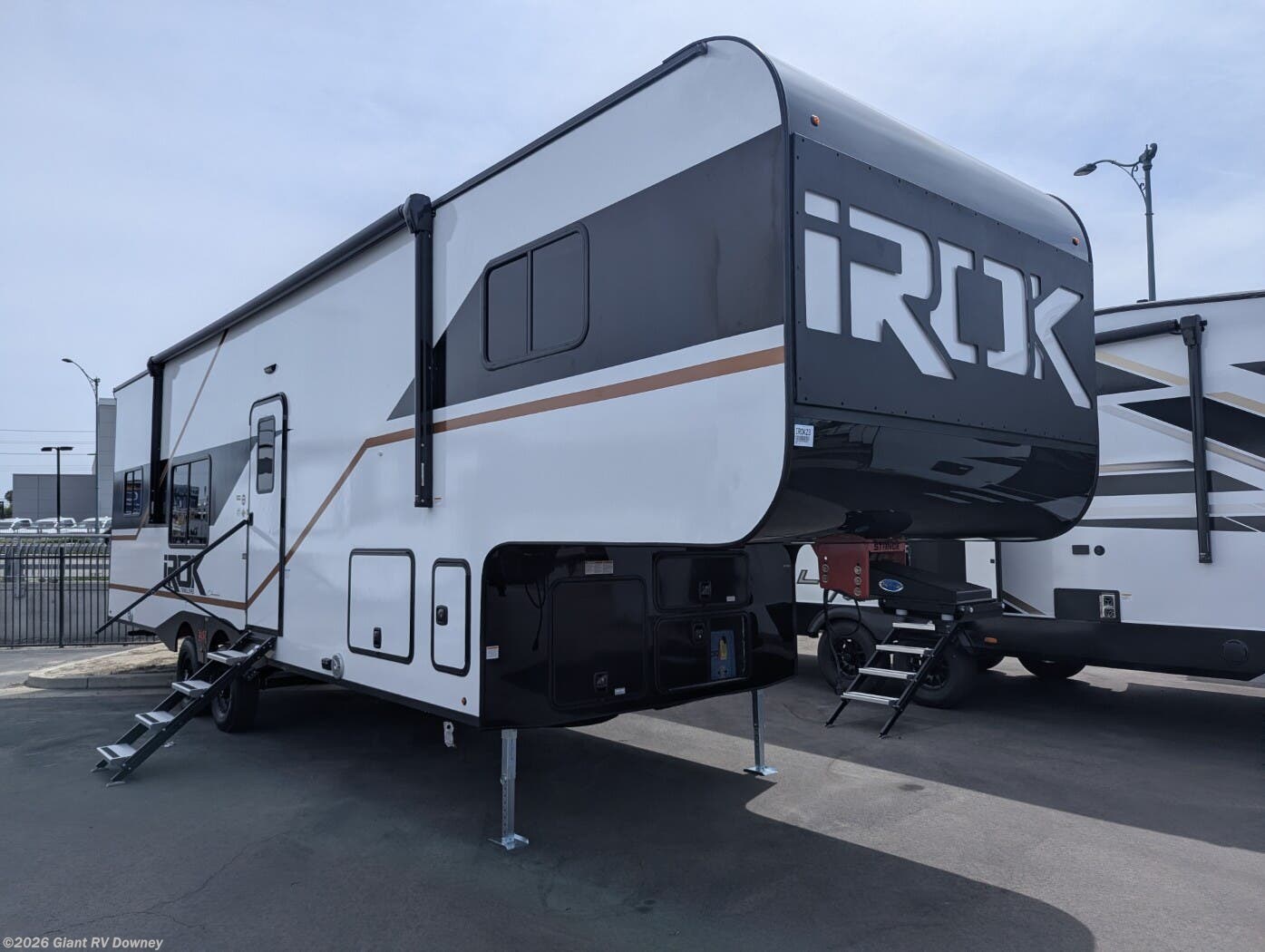 New 2027 Irok Trailers FW C-CR LINE IROK FW C-CR 3220 available in Downey, California