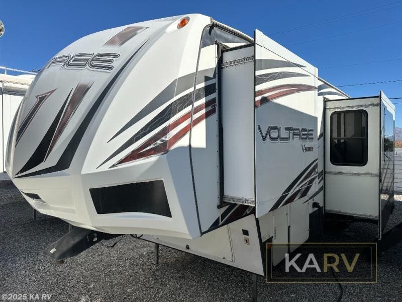 Used 2014 Dutchmen Voltage V-Series V3305 available in Desert Hot Springs, California