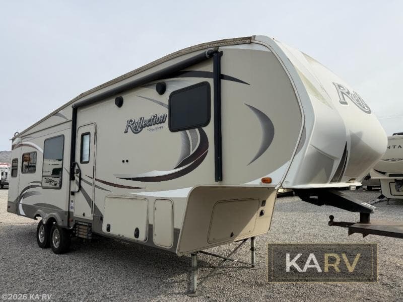Used 2016 Grand Design Reflection 303RLS available in Desert Hot Springs, California