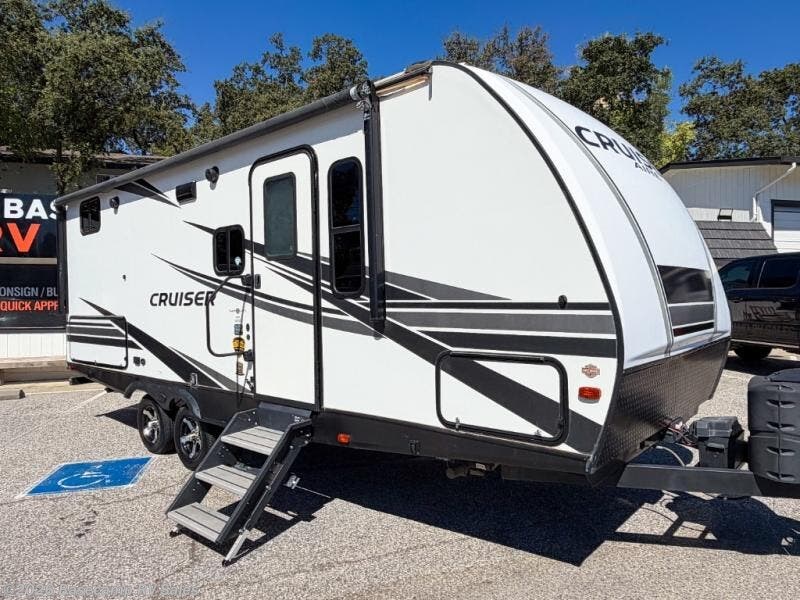 Used 2022 CrossRoads Cruiser Aire CR22BBH available in Rocklin, California