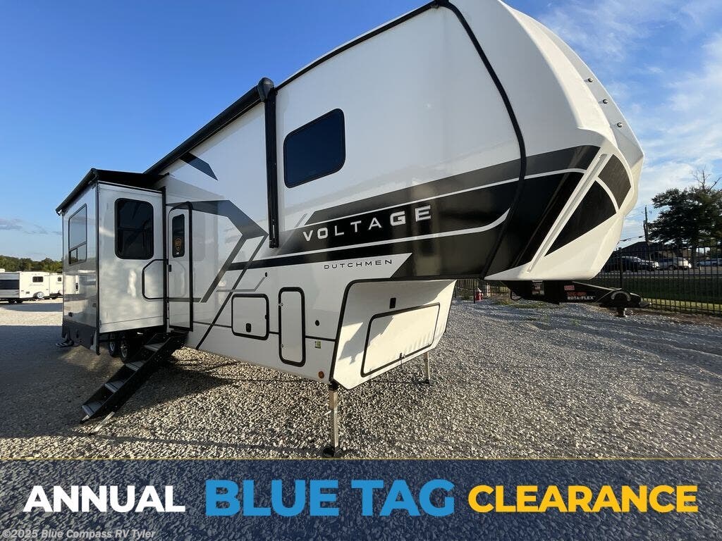 New 2026 Dutchmen Voltage V-Series 3850 available in Tyler, Texas