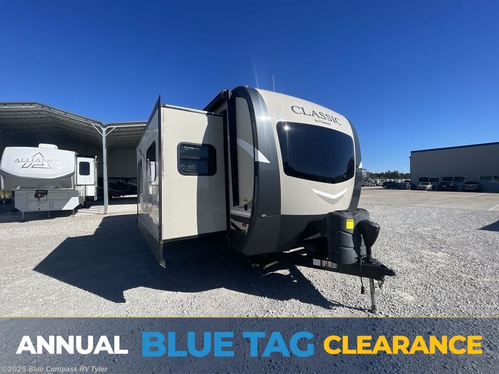 Used 2020 Forest River Flagstaff Classic Super Lite 832FLBS available in Tyler, Texas