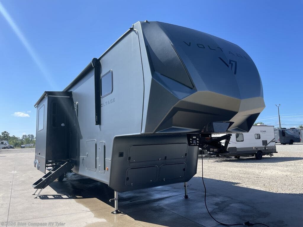 New 2026 Dutchmen Voltage V-Series 3850 available in Tyler, Texas