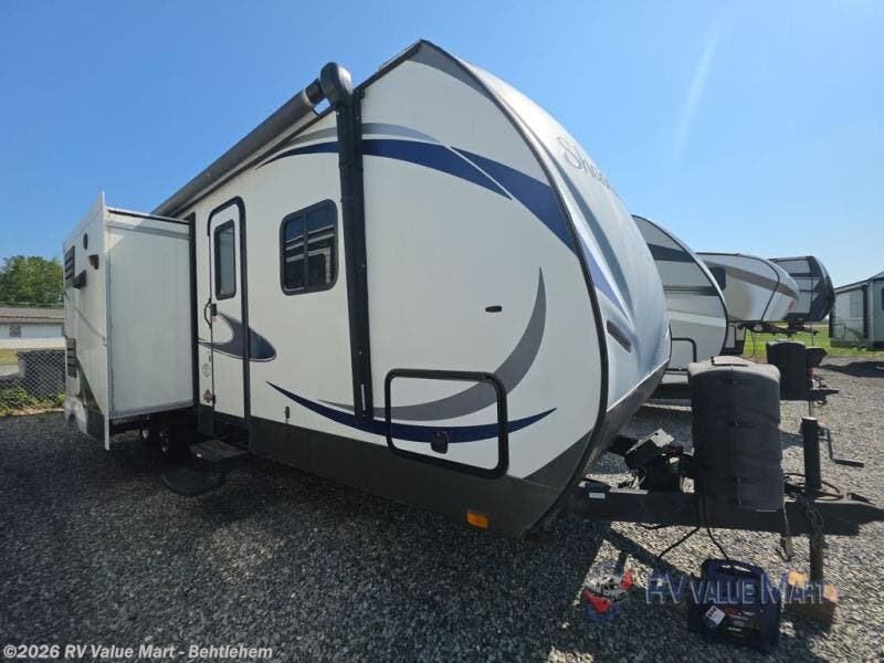 Used 2015 Cruiser RV Shadow Cruiser S-282BHS available in Bath, Pennsylvania