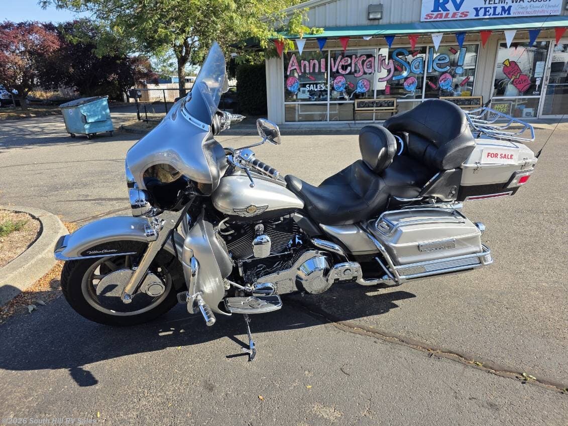 Used 2003 5th Avenue  Harley Davidson Ultra available in Yelm, Washington
