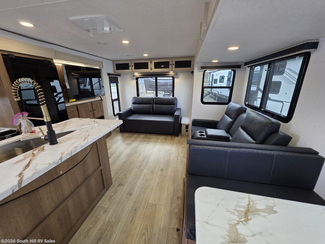 New 2026 Coachmen Apex Ultra-Lite 293RLDS available in Yelm, Washington